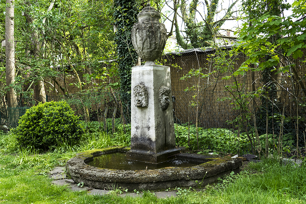 6040 Brunnen 1000